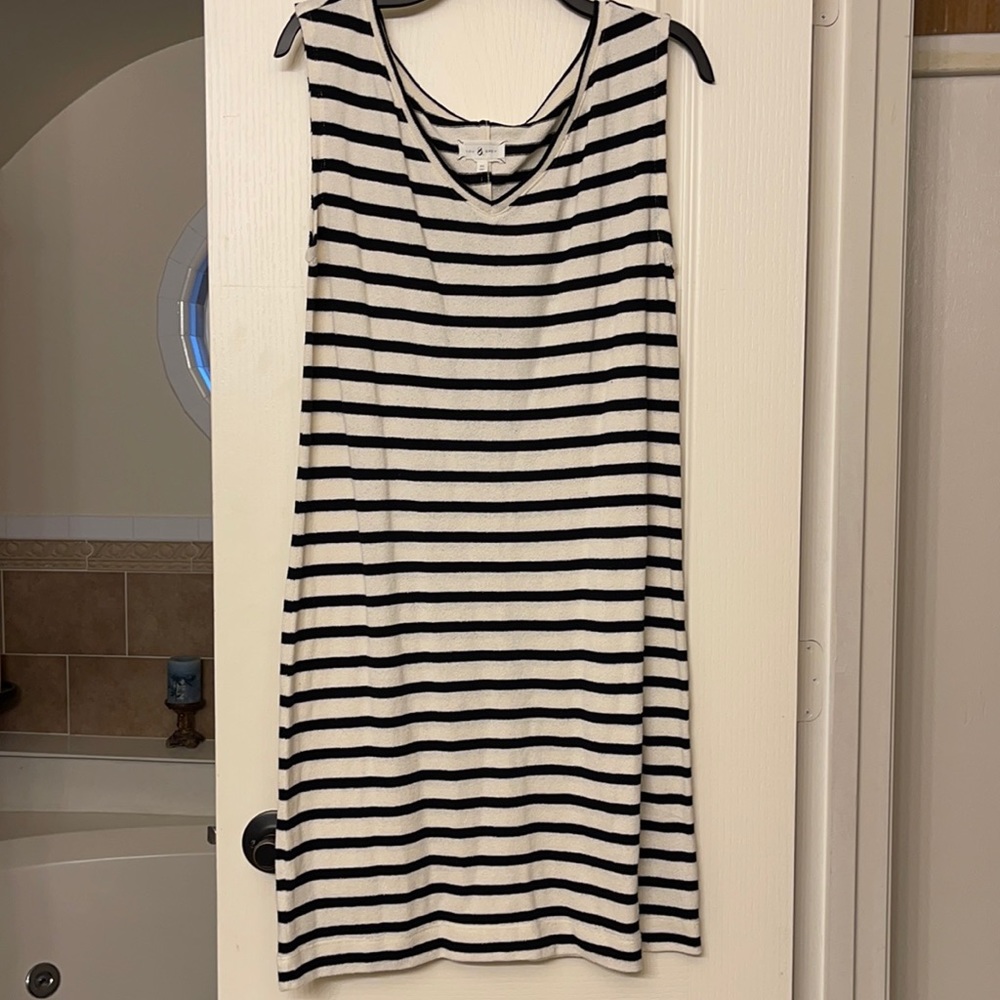 Lou & Grey Medium NWOT sweater dress